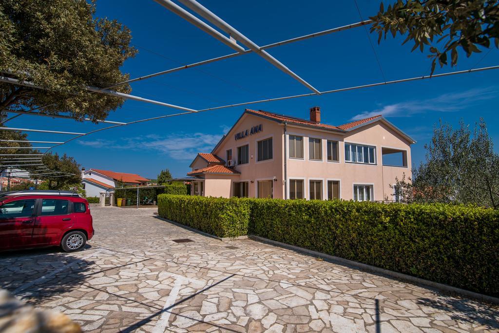 Apartments Villa Ana Крк Екстер'єр фото